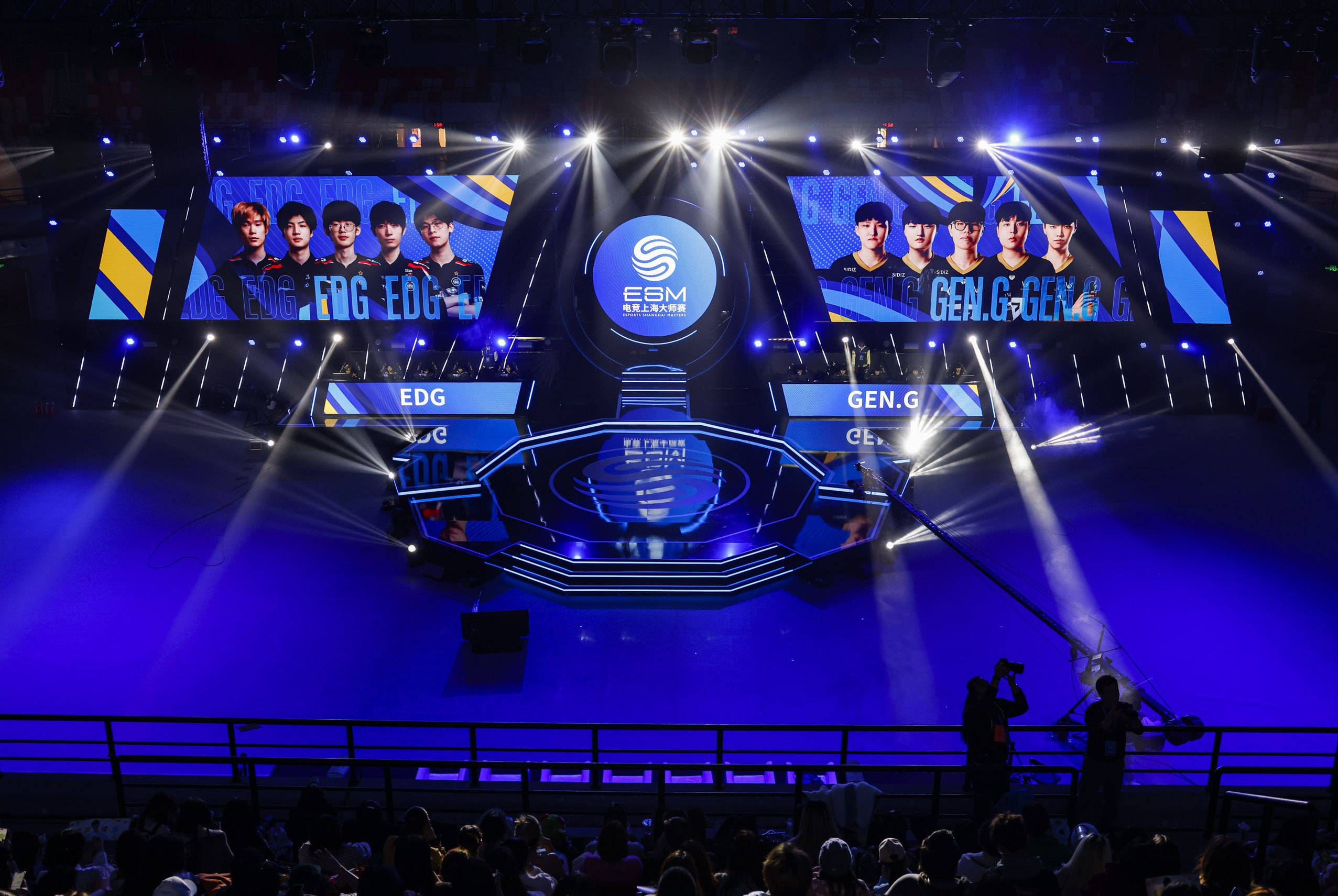 另一位后卫 另一位后卫