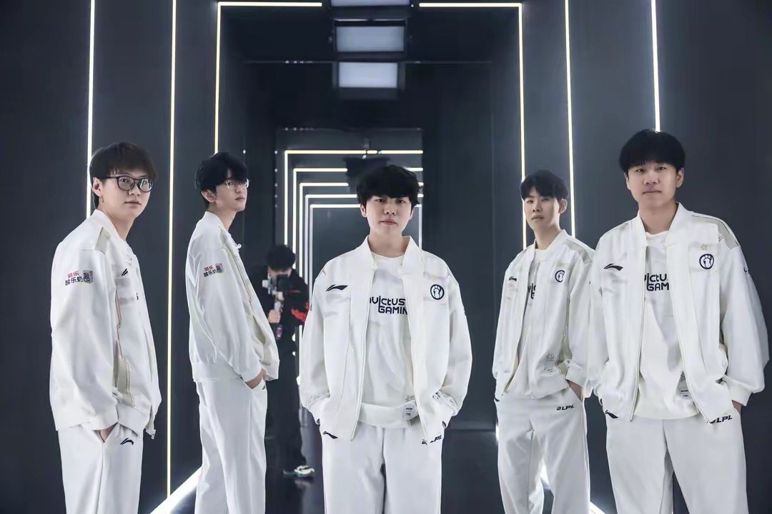 成一个既有 成一个既有